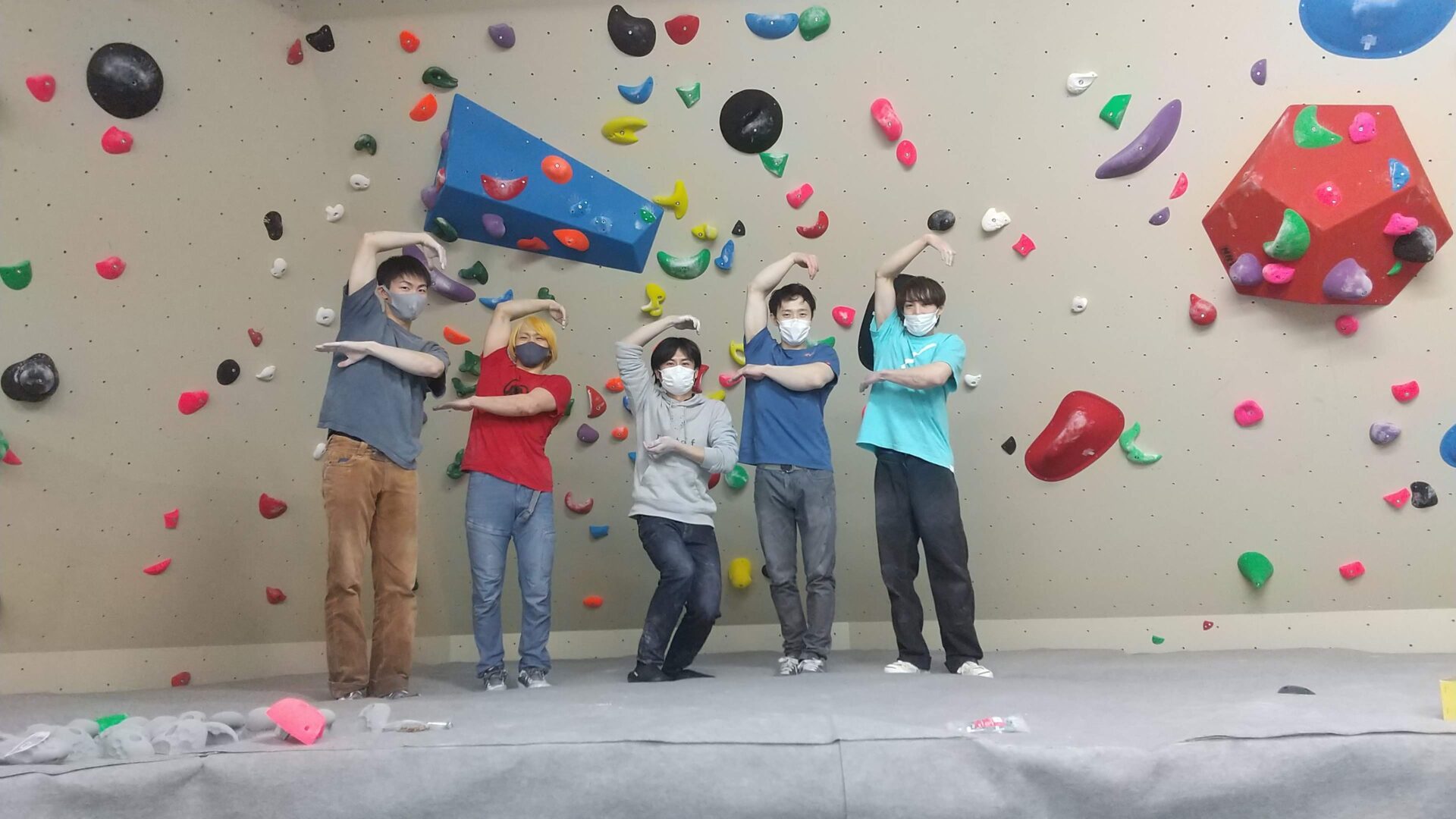 ルートセッターのお仕事についてと、ルートセッターの紹介 route f ボルダリングジム